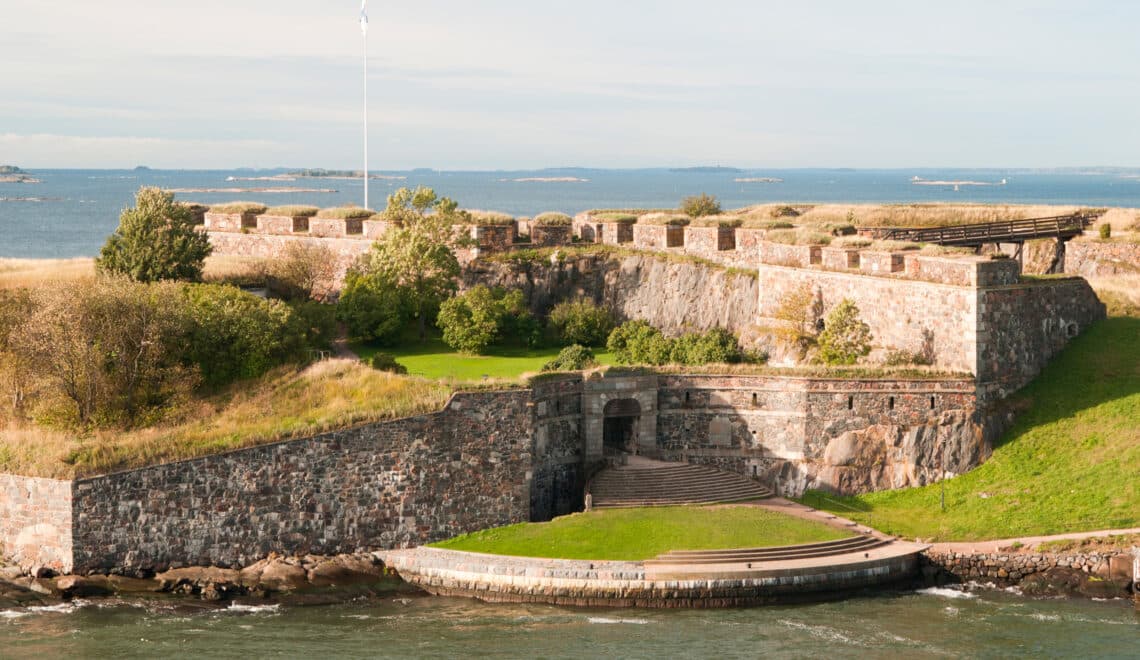 Suomenlinna kuninkaanportti