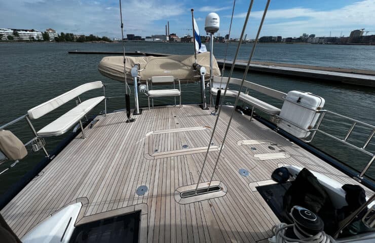 Kariocall - Happens - Lagoon Charter