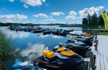 Sarfvik Beach Club - Vuokraa vesijetti - Happens