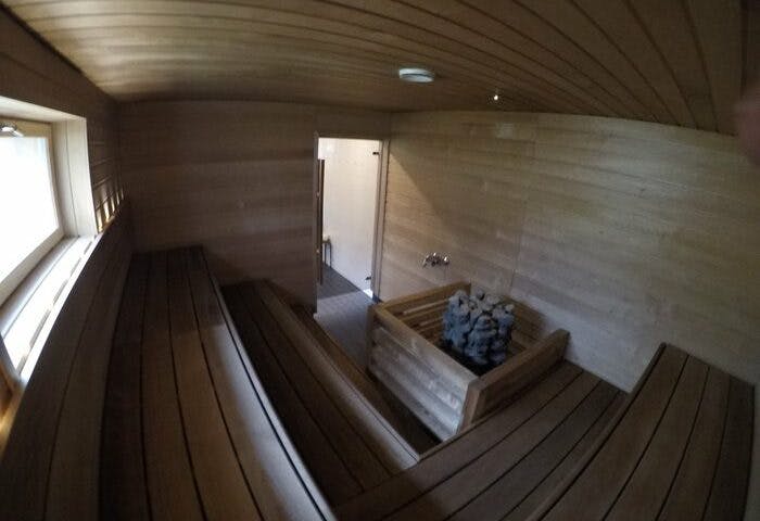 Vauhtifarmin pienempi sauna